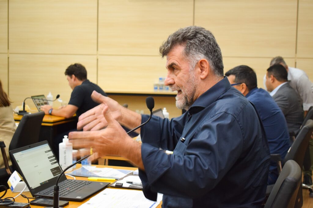 Parra se posiciona contra contas de 2023 e aponta falhas graves na gestão fiscal de São Caetano